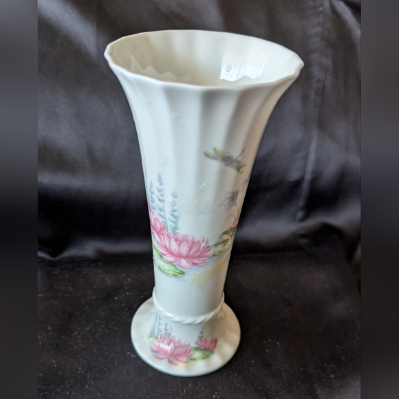 Vintage Aynsley Bone China Lily Pond fluted vase and Trinket dish - Picture 5 of 8